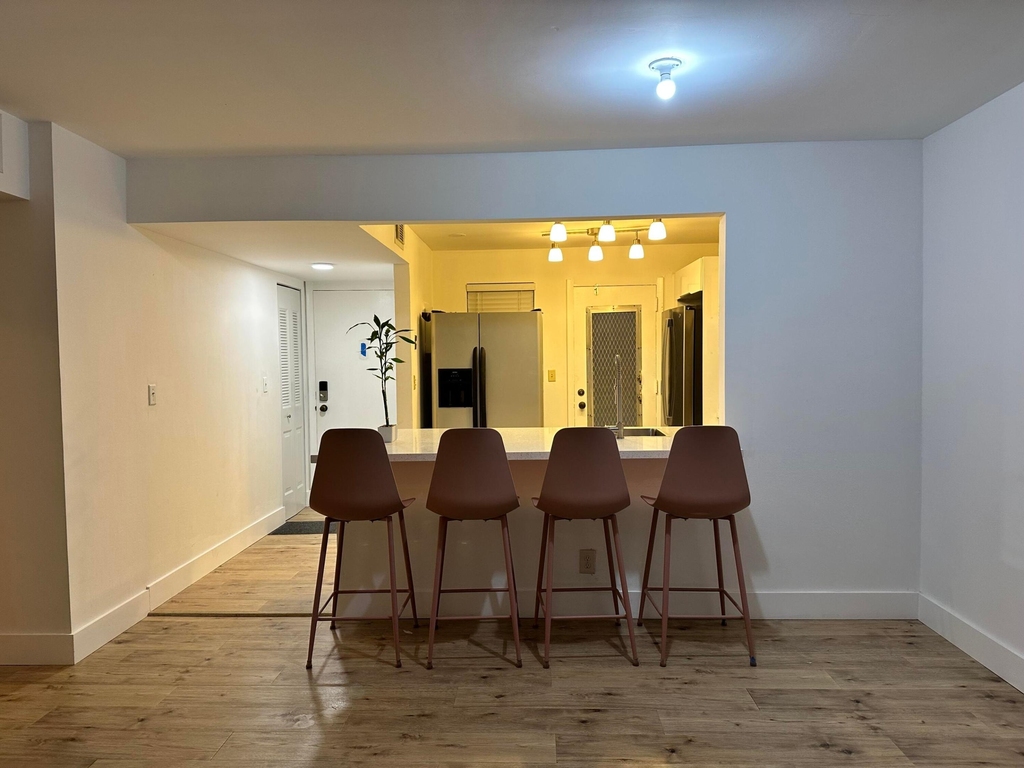 410 Nw 68th Avenue - Photo 2