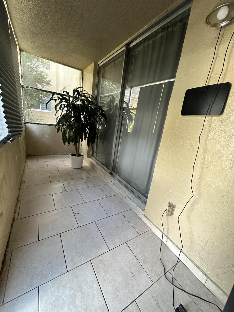 410 Nw 68th Avenue - Photo 15