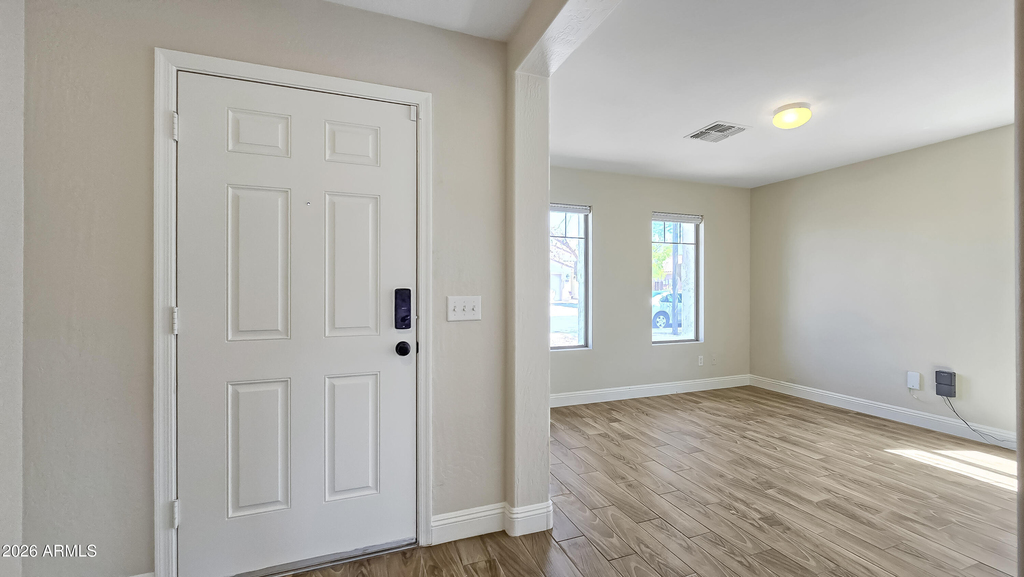 25673 W Northern Lights Way - Photo 5