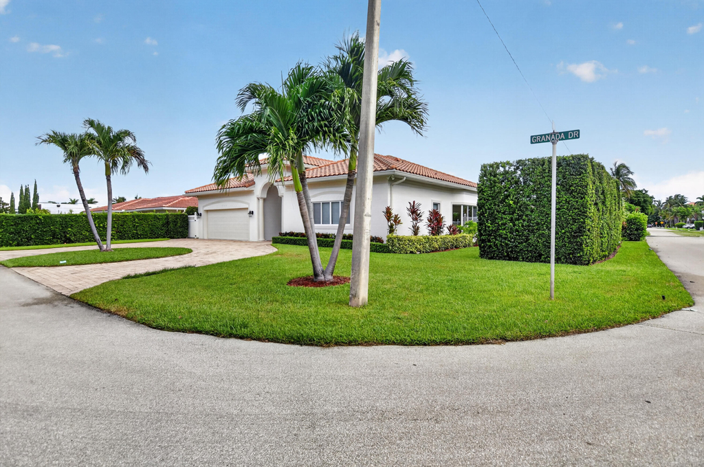 899 Granada Drive - Photo 1