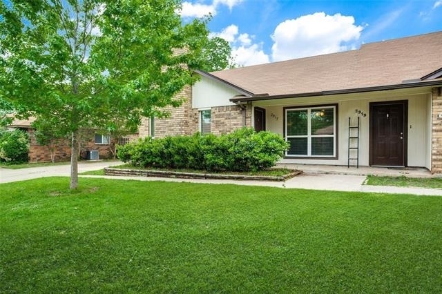 2917 Penny Lane - Photo 0
