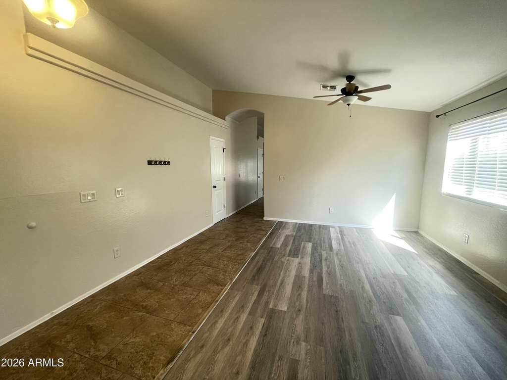 24403 N Oasis Boulevard - Photo 2