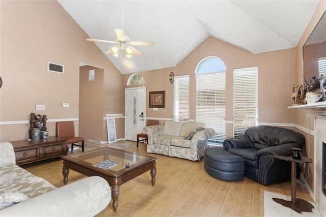 1701 Creekway Drive - Photo 4