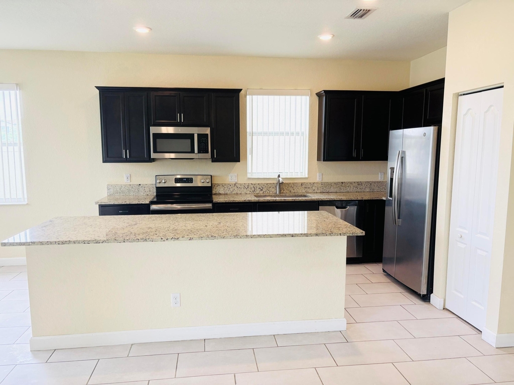 12512 Nw Stanis Lane - Photo 4