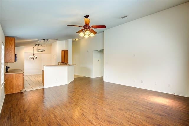 10200 Pear Street - Photo 8