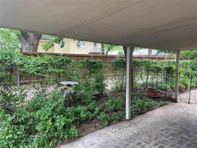 725 Elmwood Drive - Photo 15