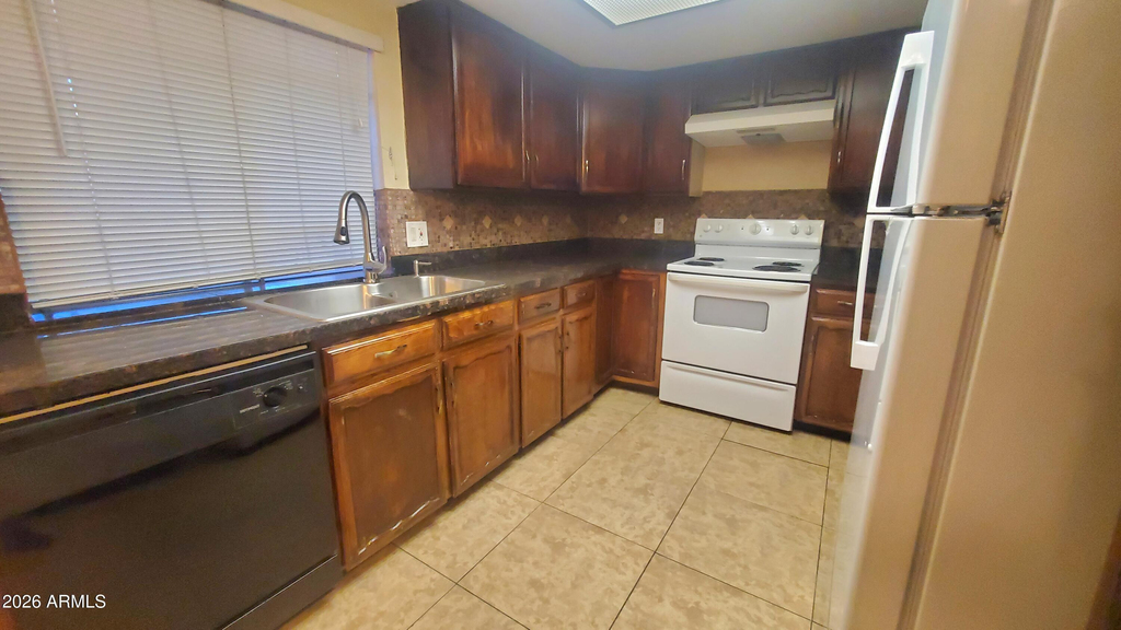 4776 W Via Cynthia -- - Photo 27
