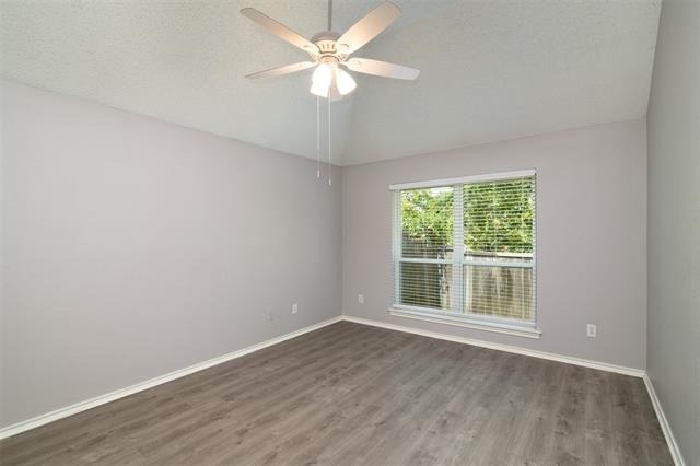 1329 Maywood Court - Photo 10