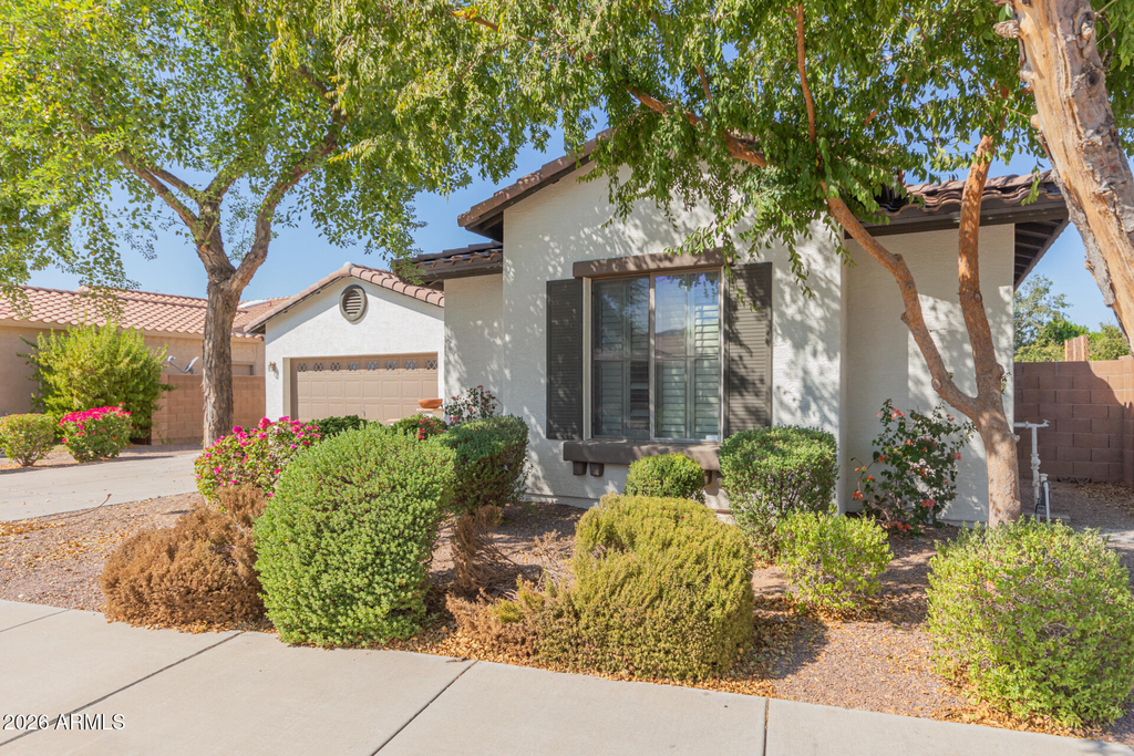 2206 W Fawn Drive - Photo 2