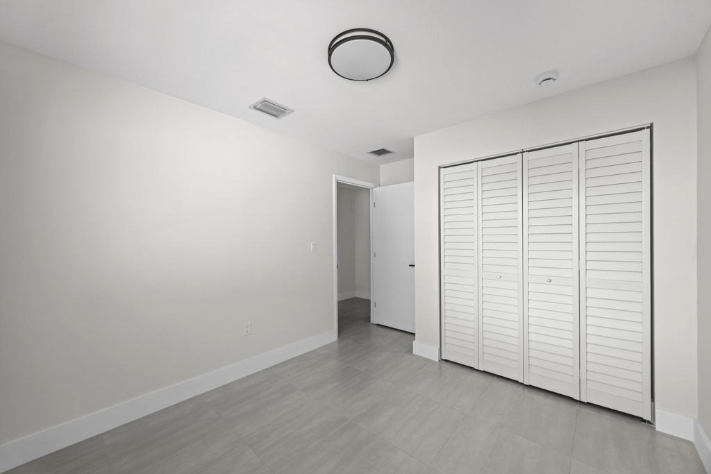 1181 Nw 66th Street - Photo 20