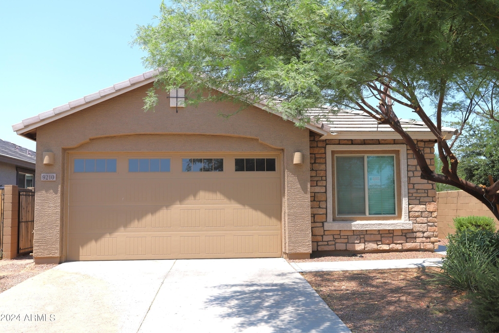 9210 W Willow Bend Lane - Photo 0