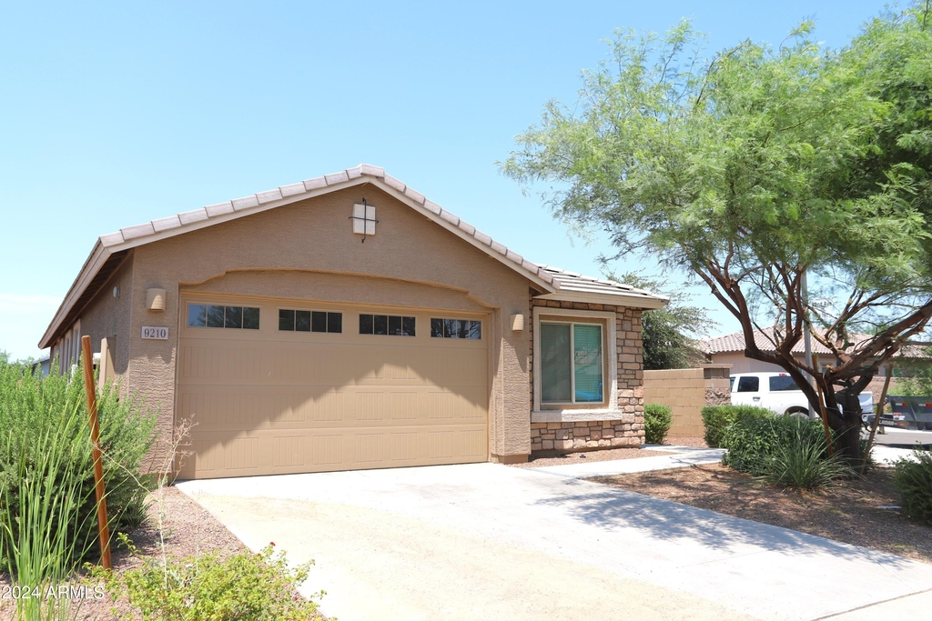 9210 W Willow Bend Lane - Photo 1