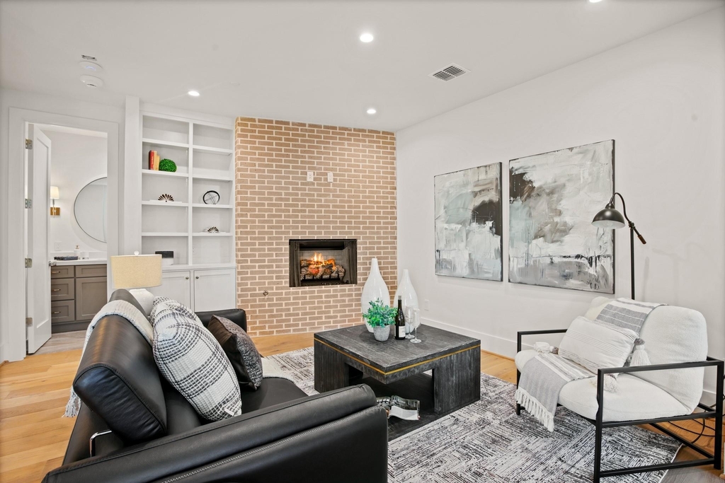 3428 Daniel Avenue - Photo 5