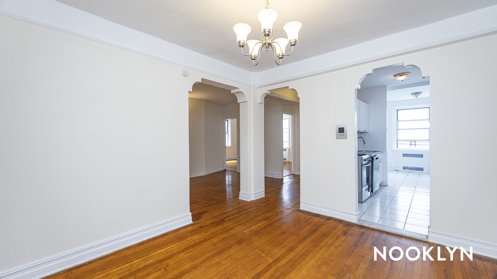 102 Albemarle Rd - Photo 2