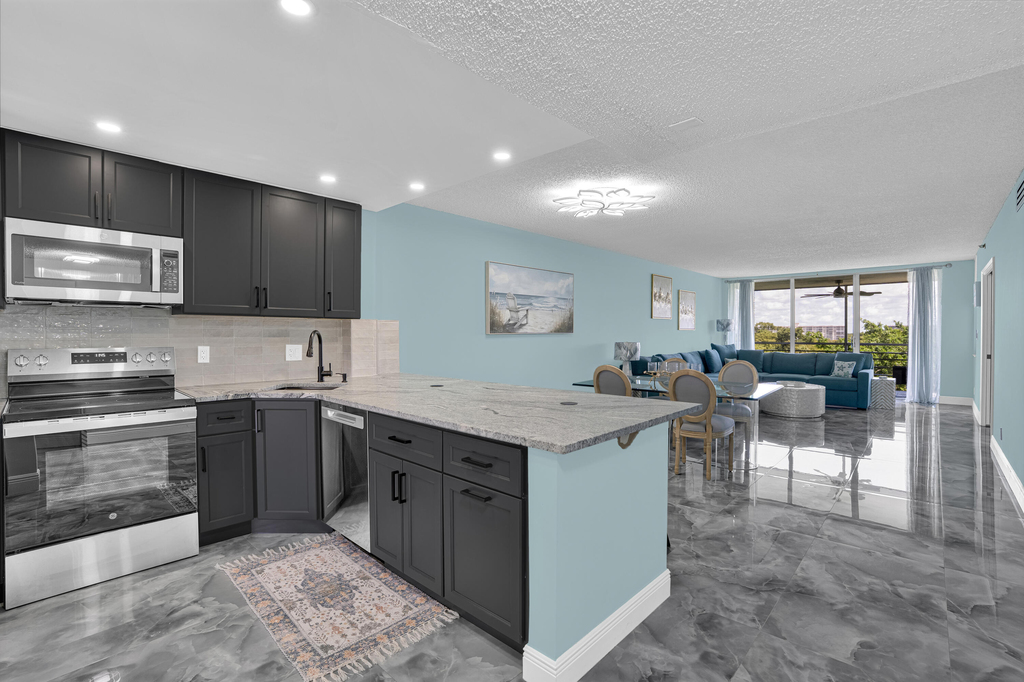 4015 W Palm Aire Drive - Photo 4