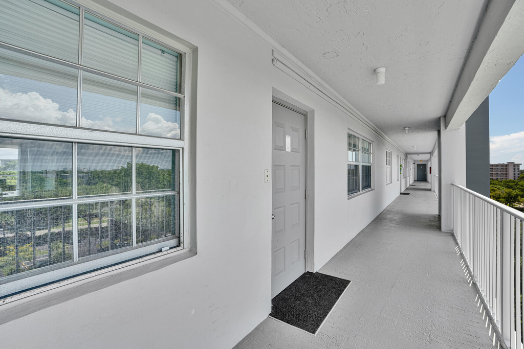 4015 W Palm Aire Drive - Photo 21