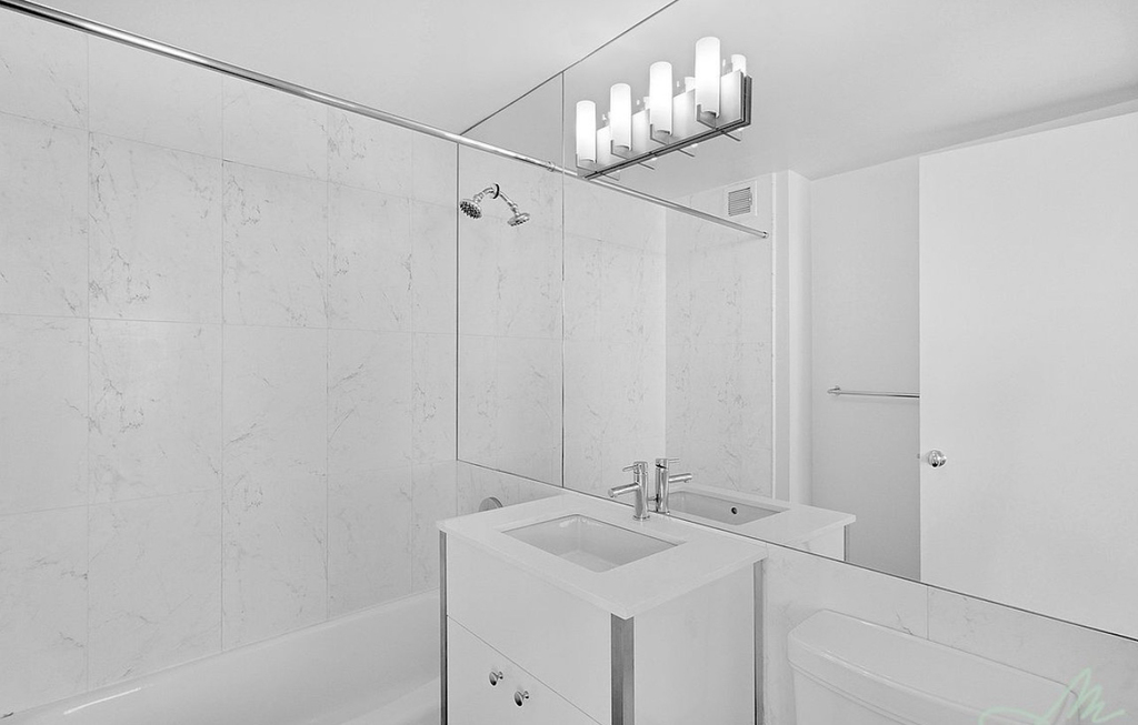  3rd Avenue - Photo 5