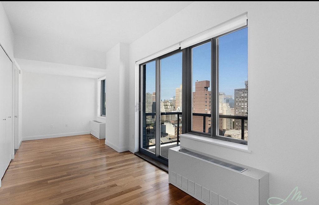  3rd Avenue - Photo 1