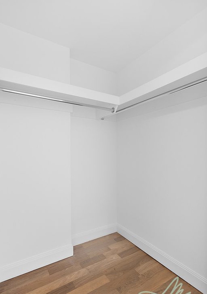  3rd Avenue - Photo 4
