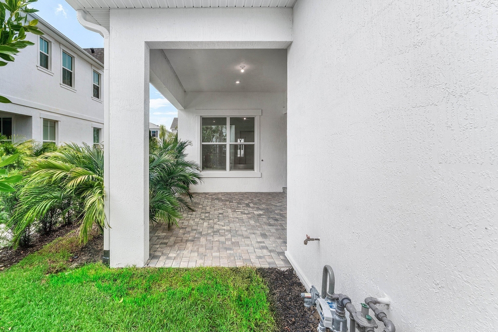 888 Sw Newfield Avenue - Photo 29