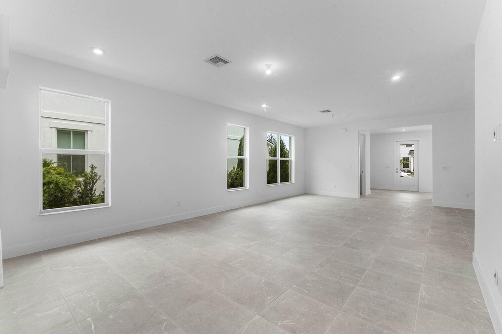 888 Sw Newfield Avenue - Photo 17