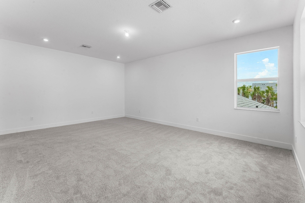888 Sw Newfield Avenue - Photo 4