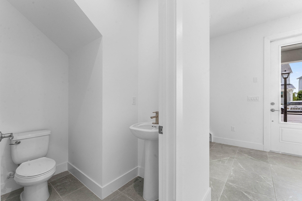 888 Sw Newfield Avenue - Photo 9