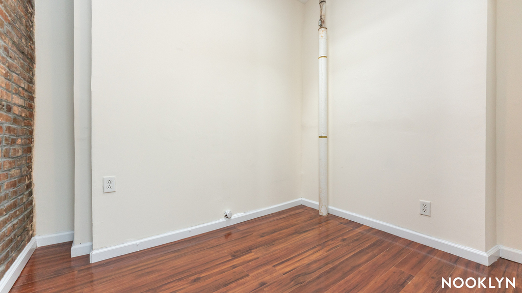 71 Pineapple St - Photo 11