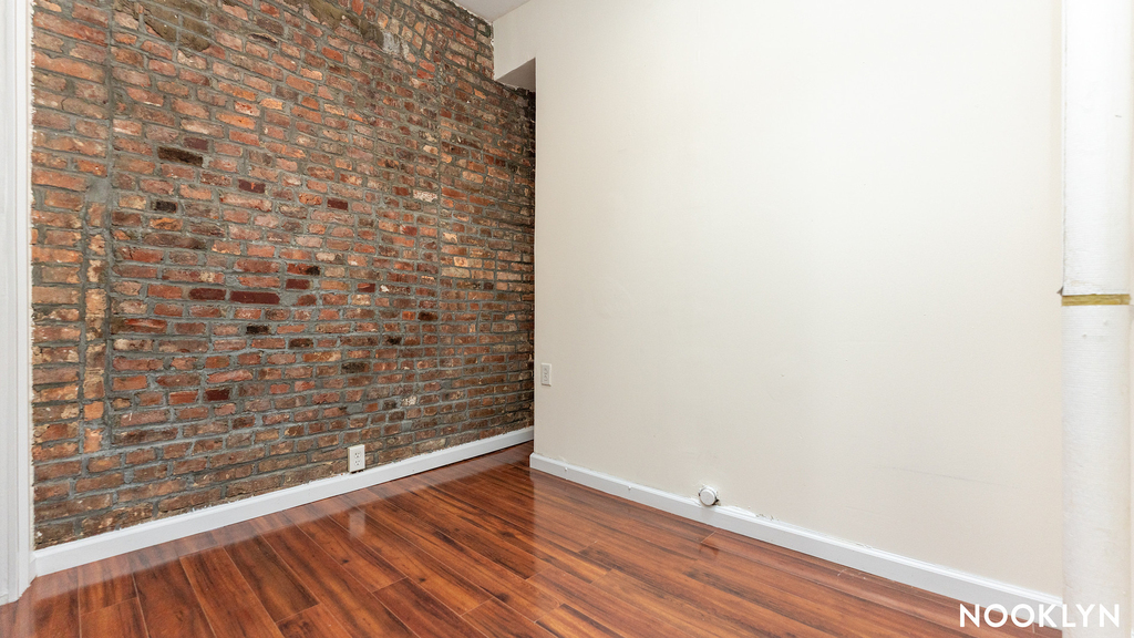 71 Pineapple St - Photo 10