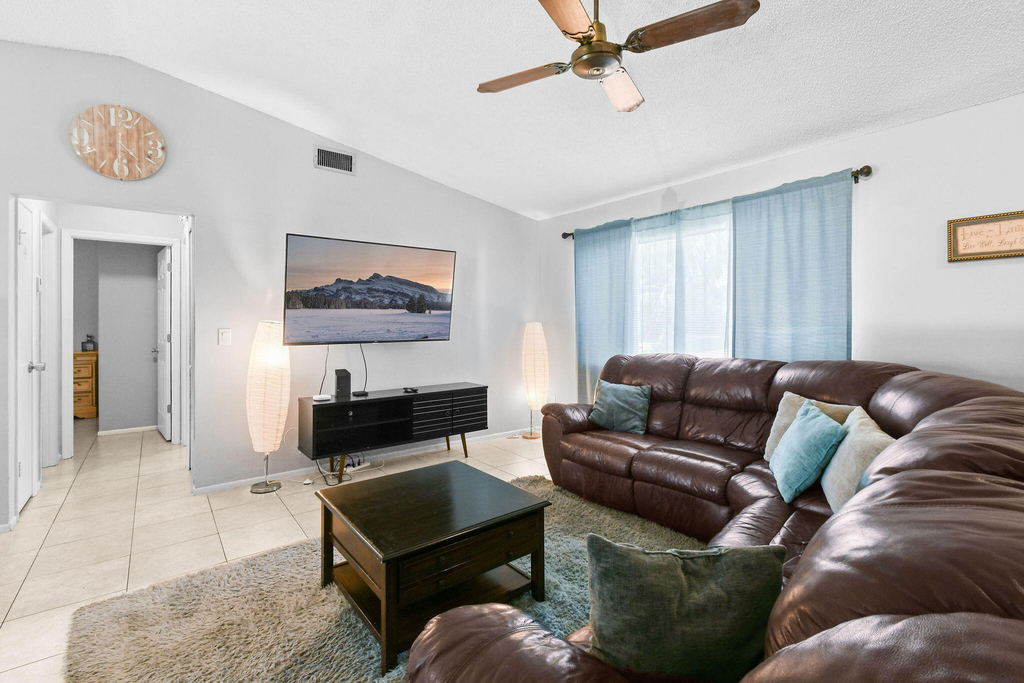767 Se Chaloupe Avenue - Photo 2