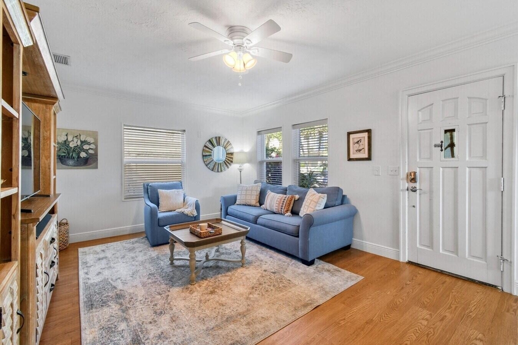 444 Zephyr Way - Photo 3