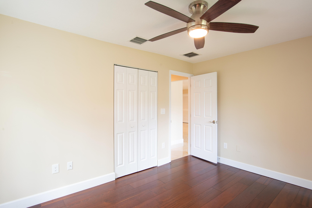 364 Orange Way - Photo 16