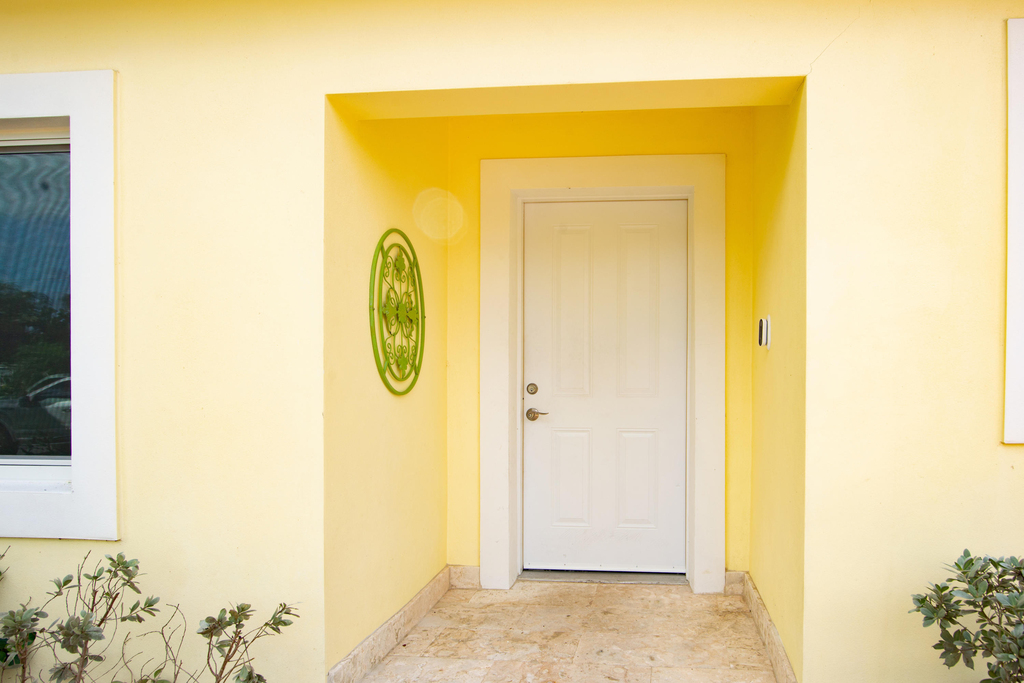 364 Orange Way - Photo 3