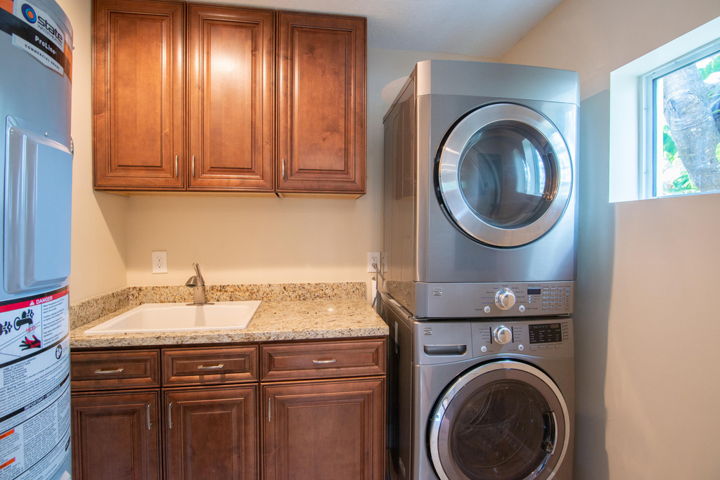 364 Orange Way - Photo 8