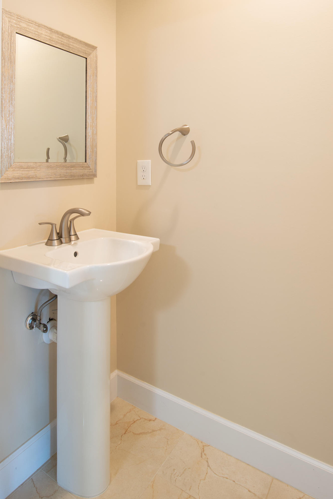 364 Orange Way - Photo 11