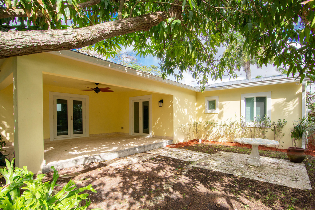 364 Orange Way - Photo 20