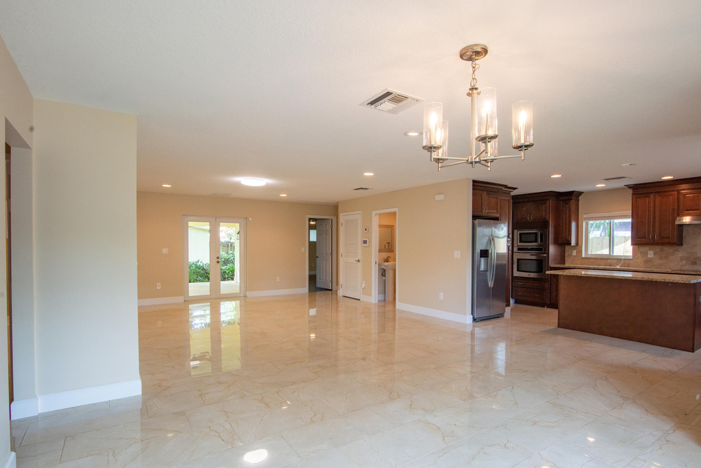 364 Orange Way - Photo 4