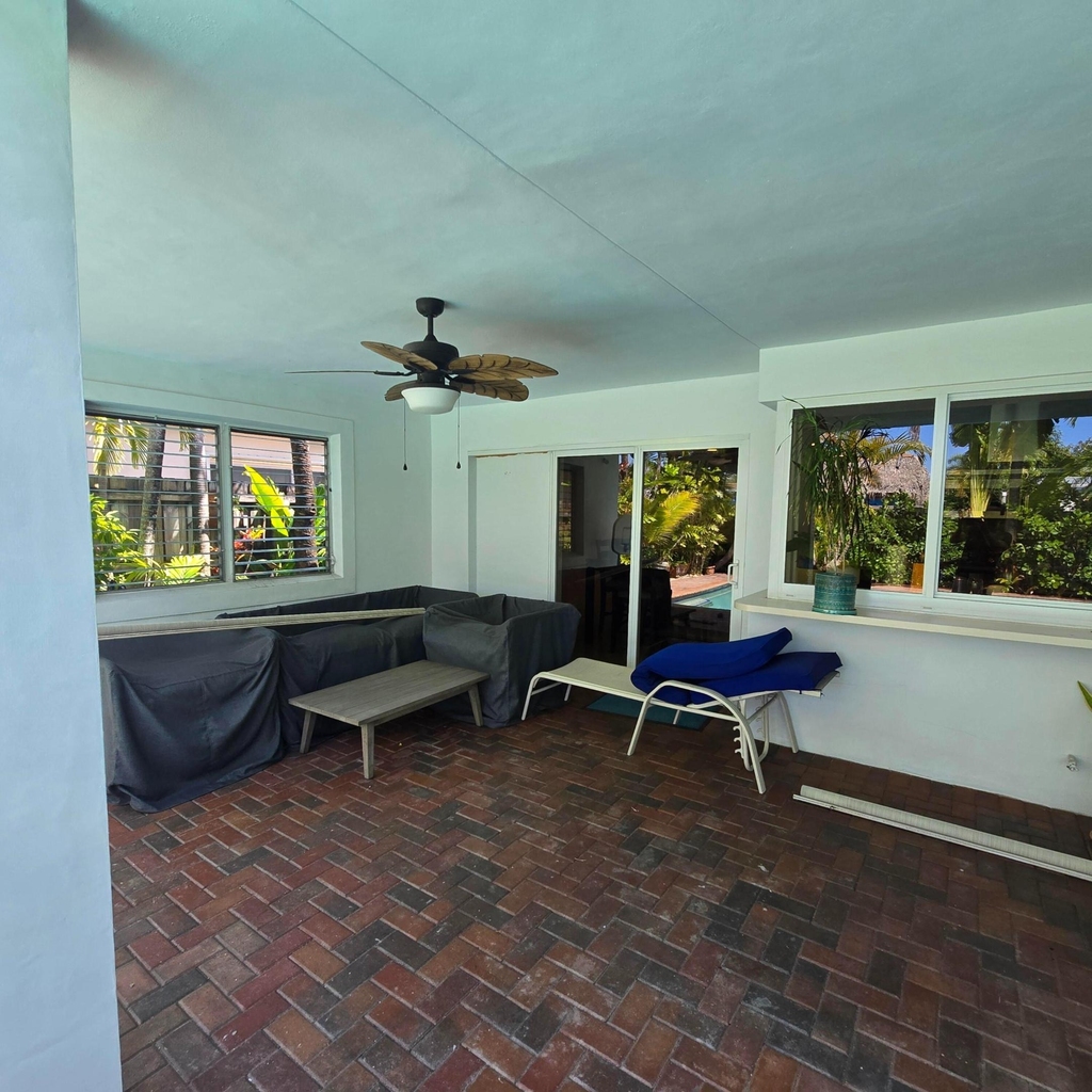 2120 N 49th Avenue - Photo 16