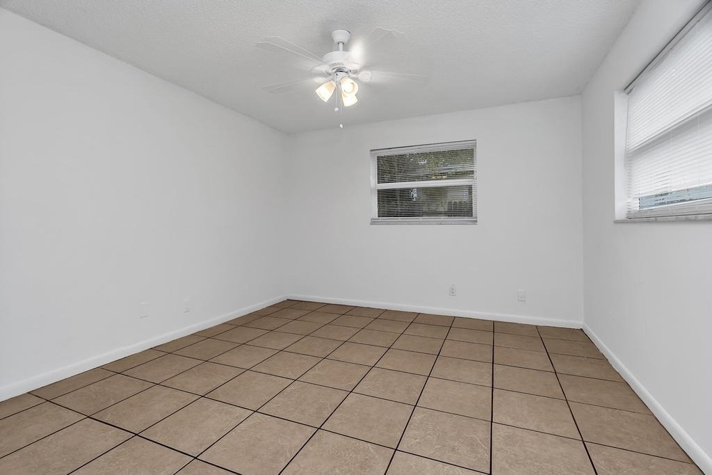 1320 Wellington Street - Photo 15