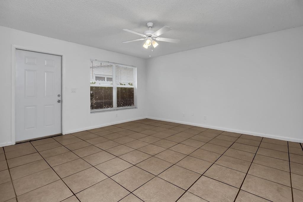 1320 Wellington Street - Photo 5