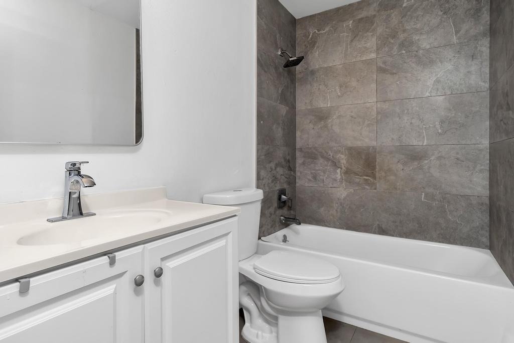 1320 Wellington Street - Photo 14