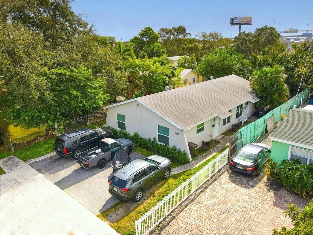 1320 Wellington Street - Photo 1