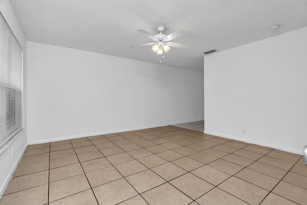 1320 Wellington Street - Photo 6