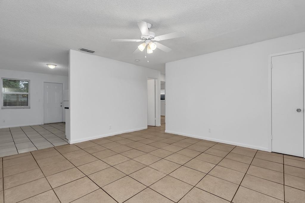 1320 Wellington Street - Photo 7