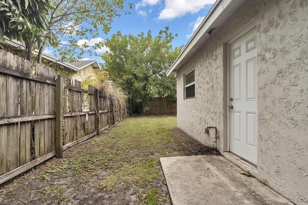 1320 Wellington Street - Photo 21