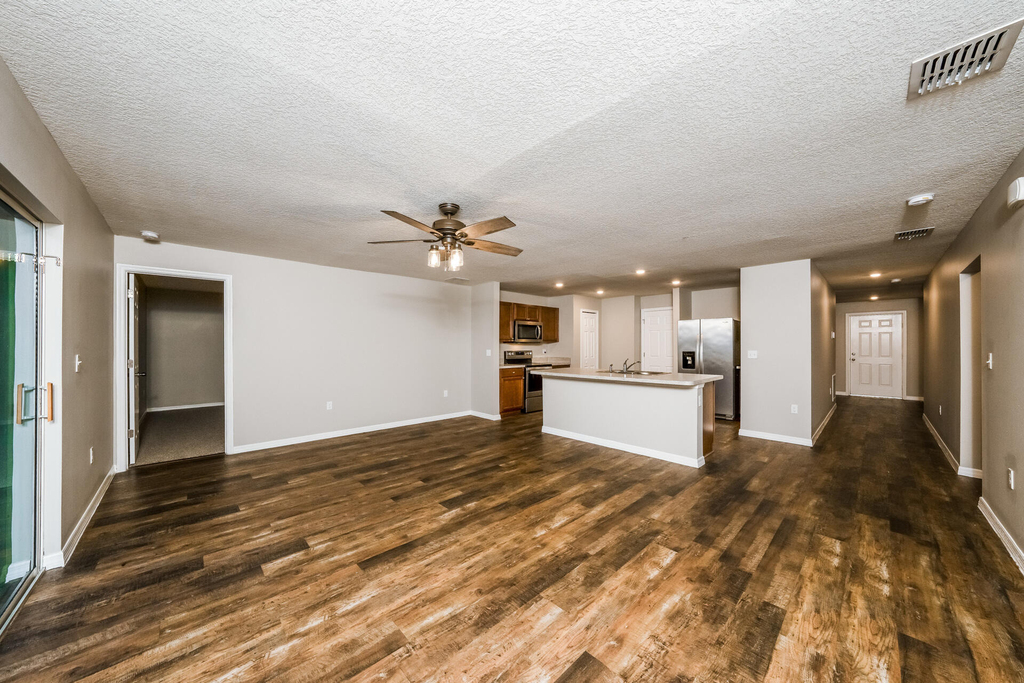 1551 Se Coply Street - Photo 2