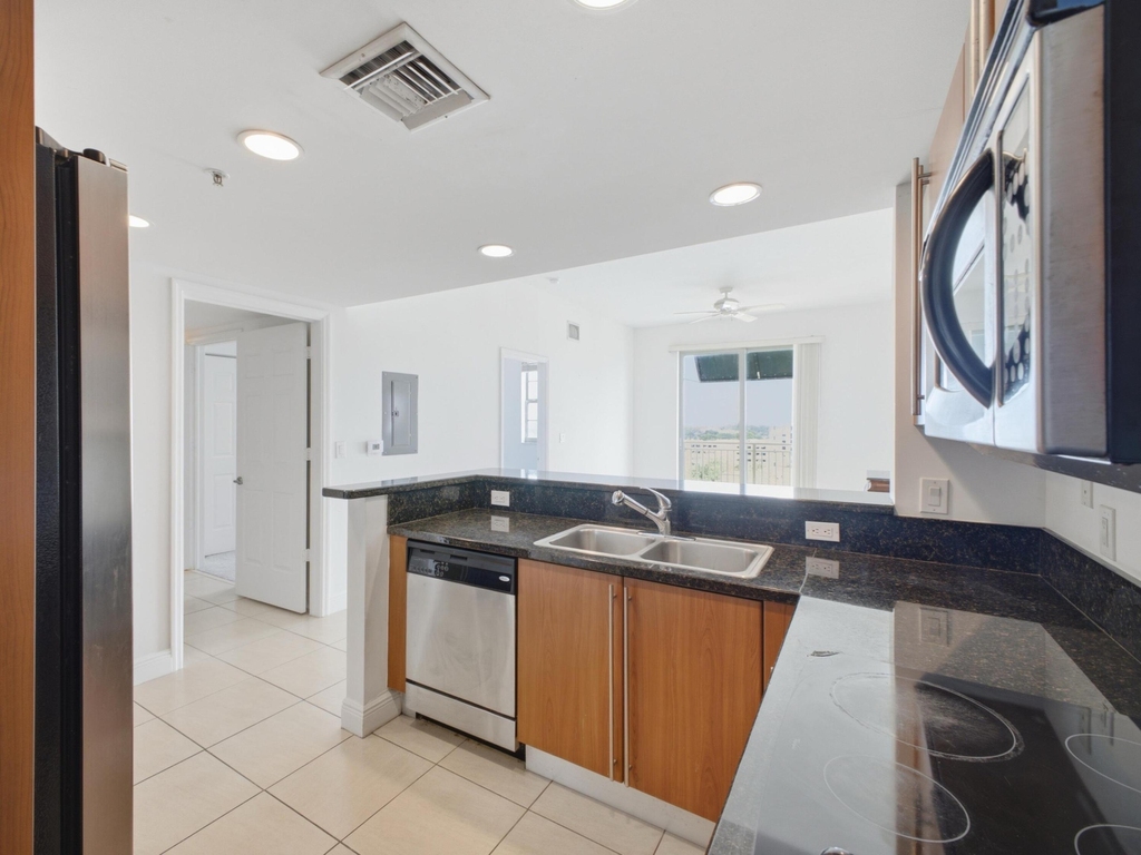 610 Clematis Street - Photo 11