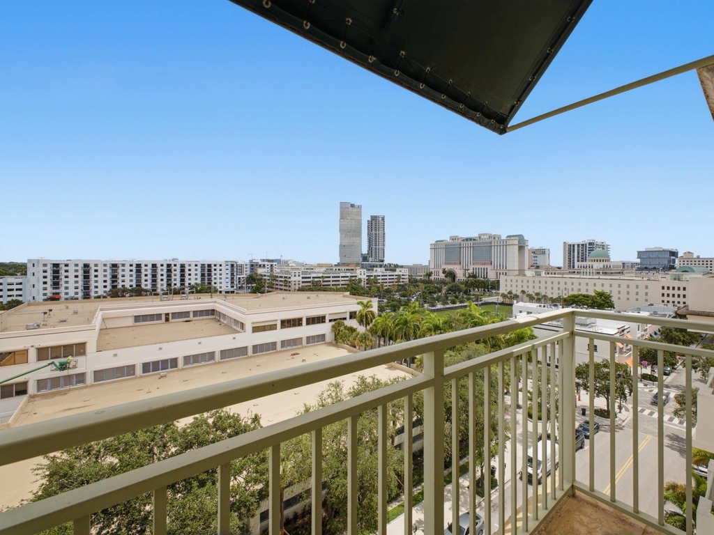 610 Clematis Street - Photo 2