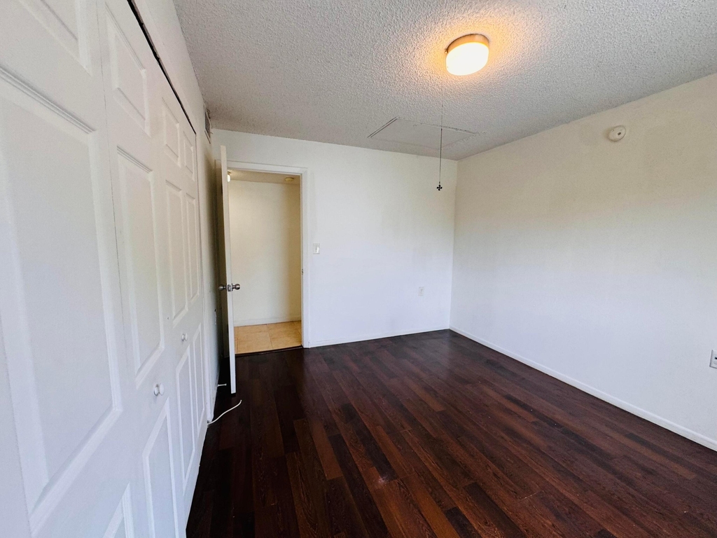 1068 N Benoist Farms Road - Photo 15