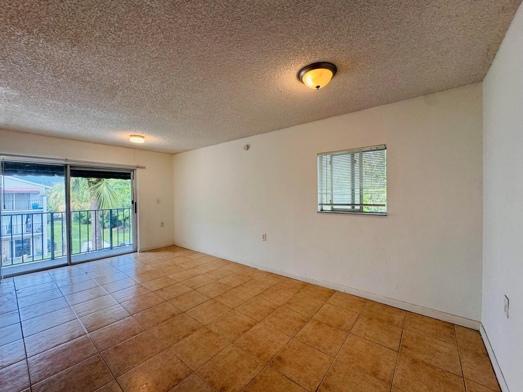 1068 N Benoist Farms Road - Photo 41